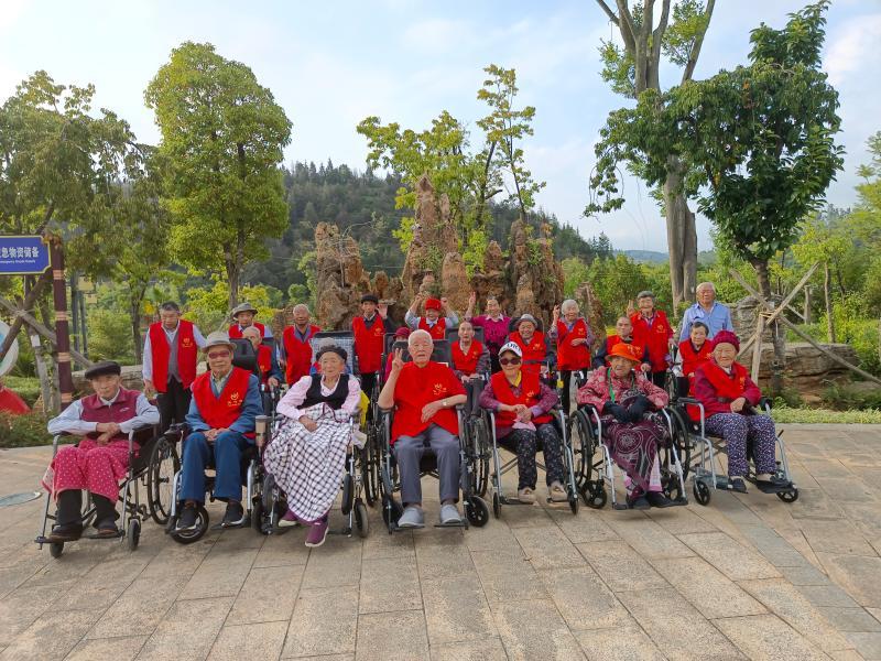 1704765904174559.jpg 222db21422d0418b9c51a2de31926c9f.jpg