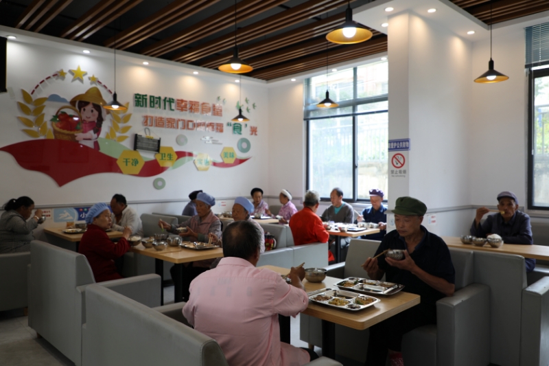 1728885953991862.jpg 2024101235c61689951a4d678abe280661641457_XxjdzbC007038_20241012_CBMFN0A001.jpg